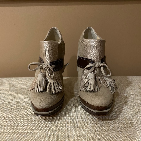 Cole Haan Kiltie bootie - Picture 1 of 6